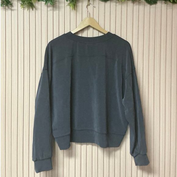 Lululemon Women's Crewneck Pullover Sweatshirt Gray Size 10 - Picture 2 of 4